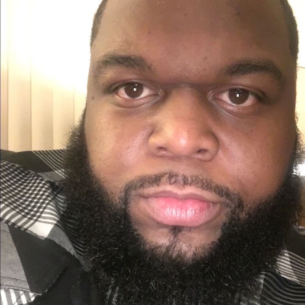 Meet your Posher, Emmanuel